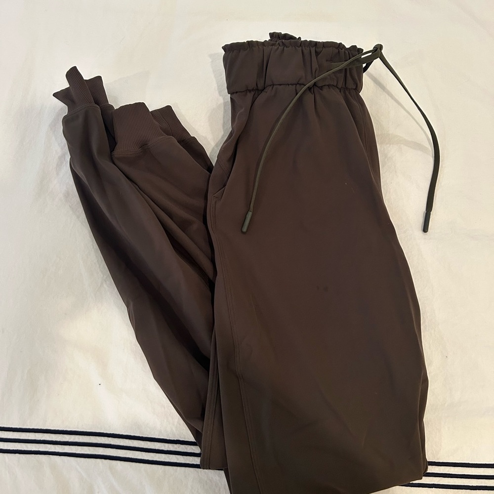 Lululemon joggers size 0